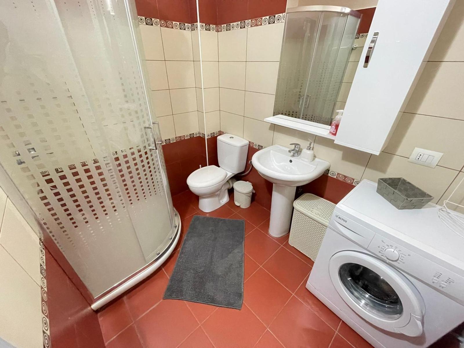סרנדה Xhemi'S Apartment מראה חיצוני תמונה