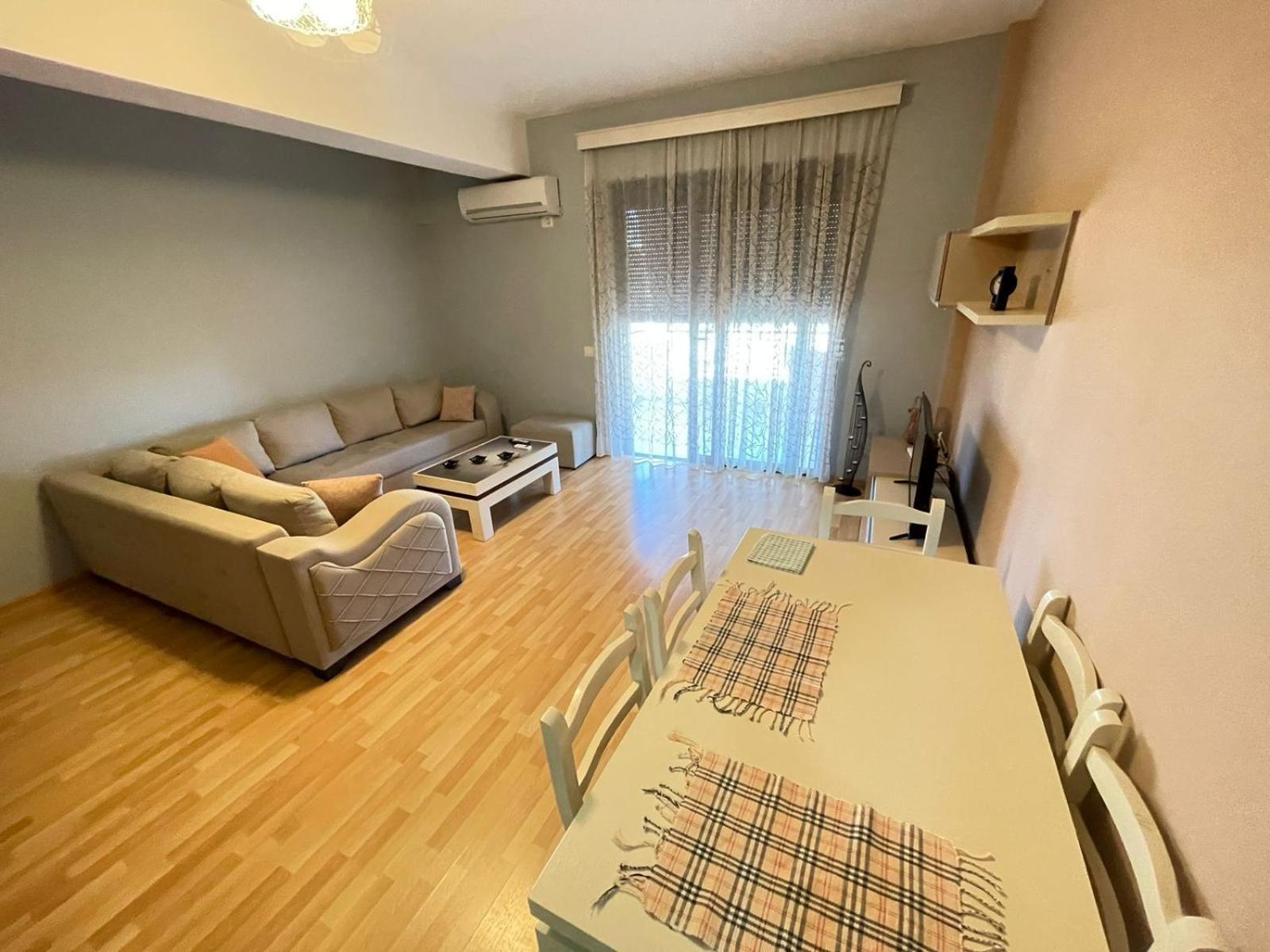 סרנדה Xhemi'S Apartment מראה חיצוני תמונה