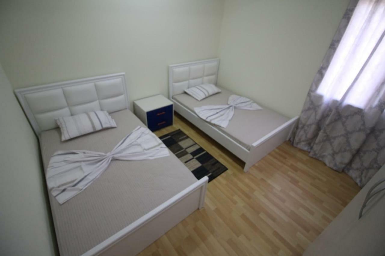 סרנדה Xhemi'S Apartment מראה חיצוני תמונה